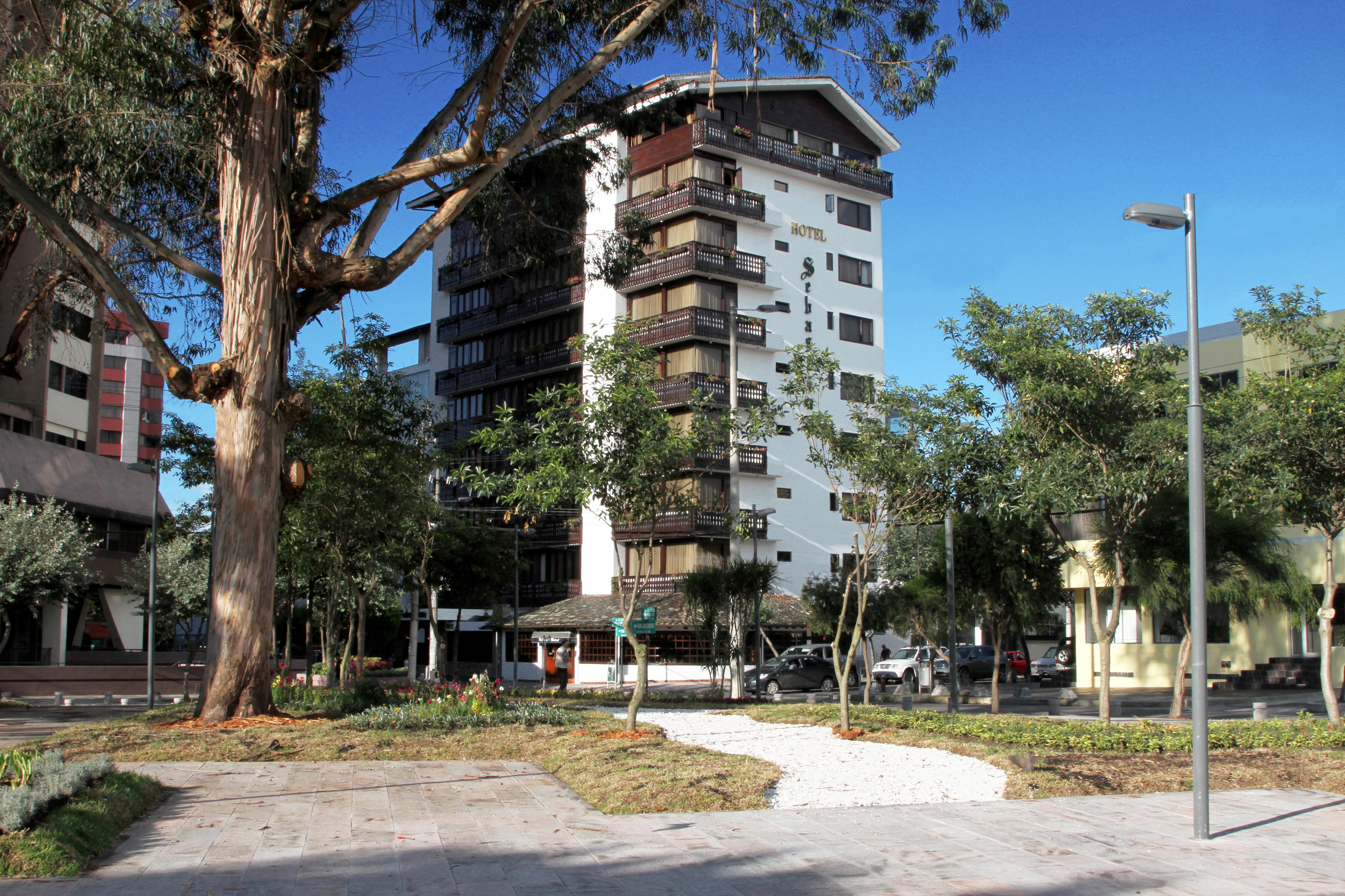 Selina Quito Hotel Exterior photo